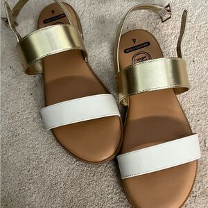 Elegant Gold and White Women's Sandals Size 4, Memory Foam